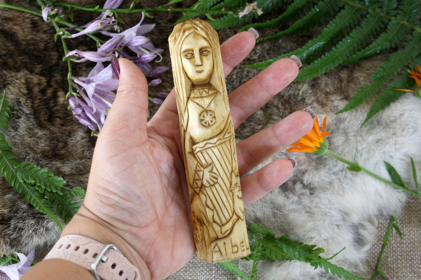 Wooden figurine of Celtic Goddess AIBELL.