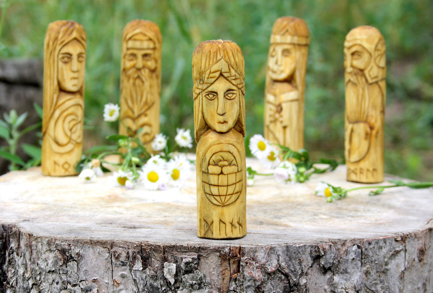 Small wooden altar of norse gods hela loki idunna njord heimdall.set of 5 deity: hela. loki. Idunna.
