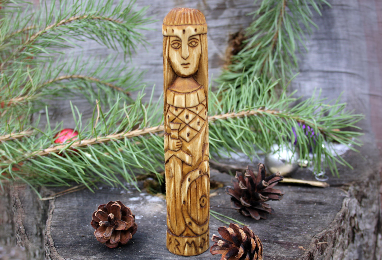 Freya figurine