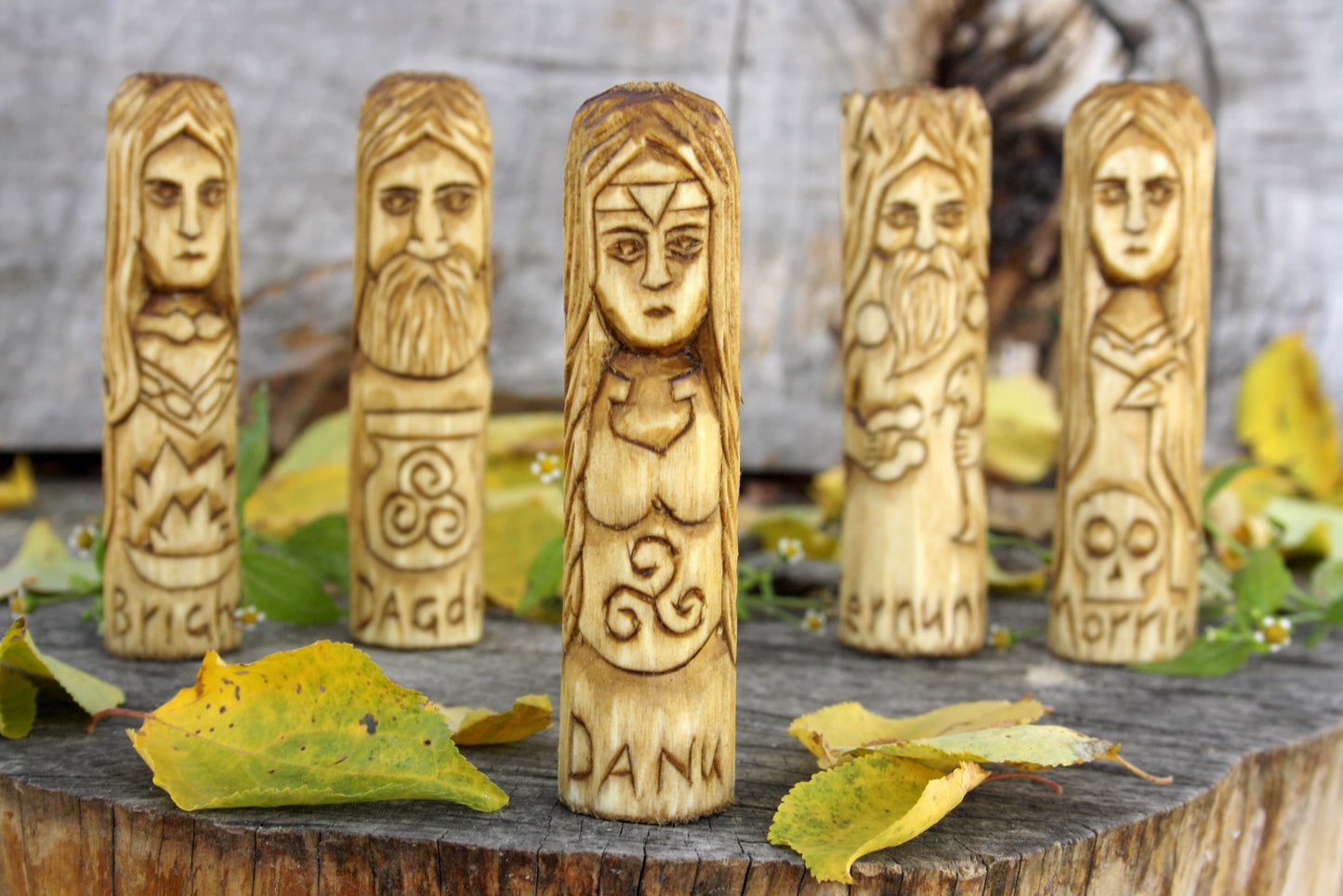 Danu figurine