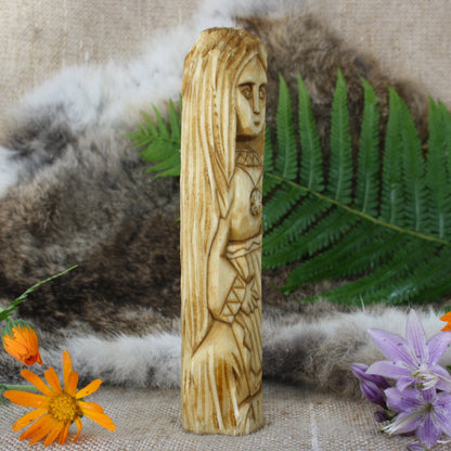 Aibell Celtic goddess of music 15cm hand-carved wooden statue side view