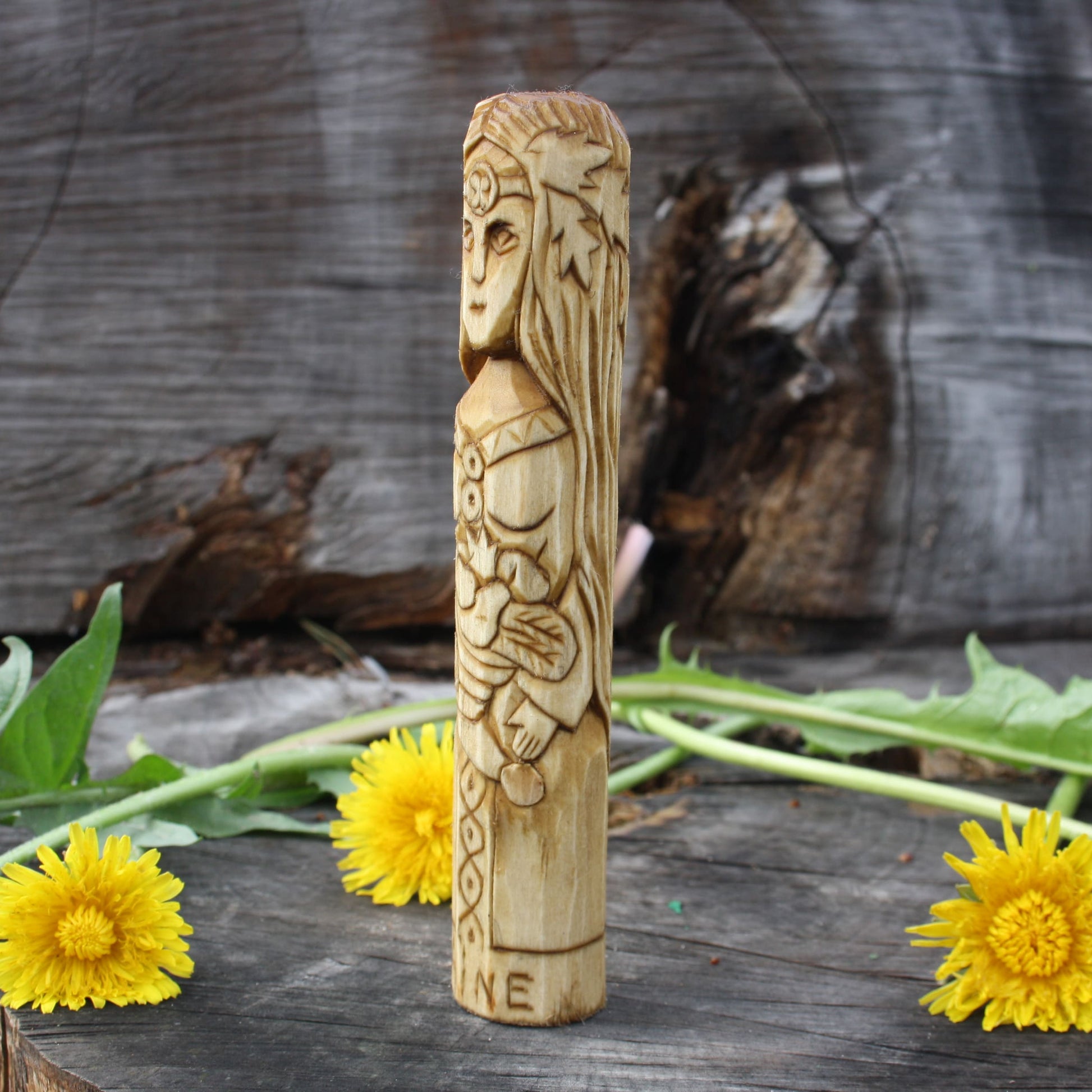 Áine Celtic goddess of summer 15cm hand-carved wooden statue side view