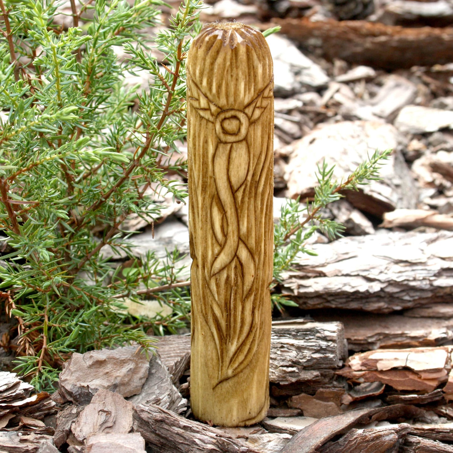Arianrhod Celtic goddess 15cm hand-carved wooden statue back view