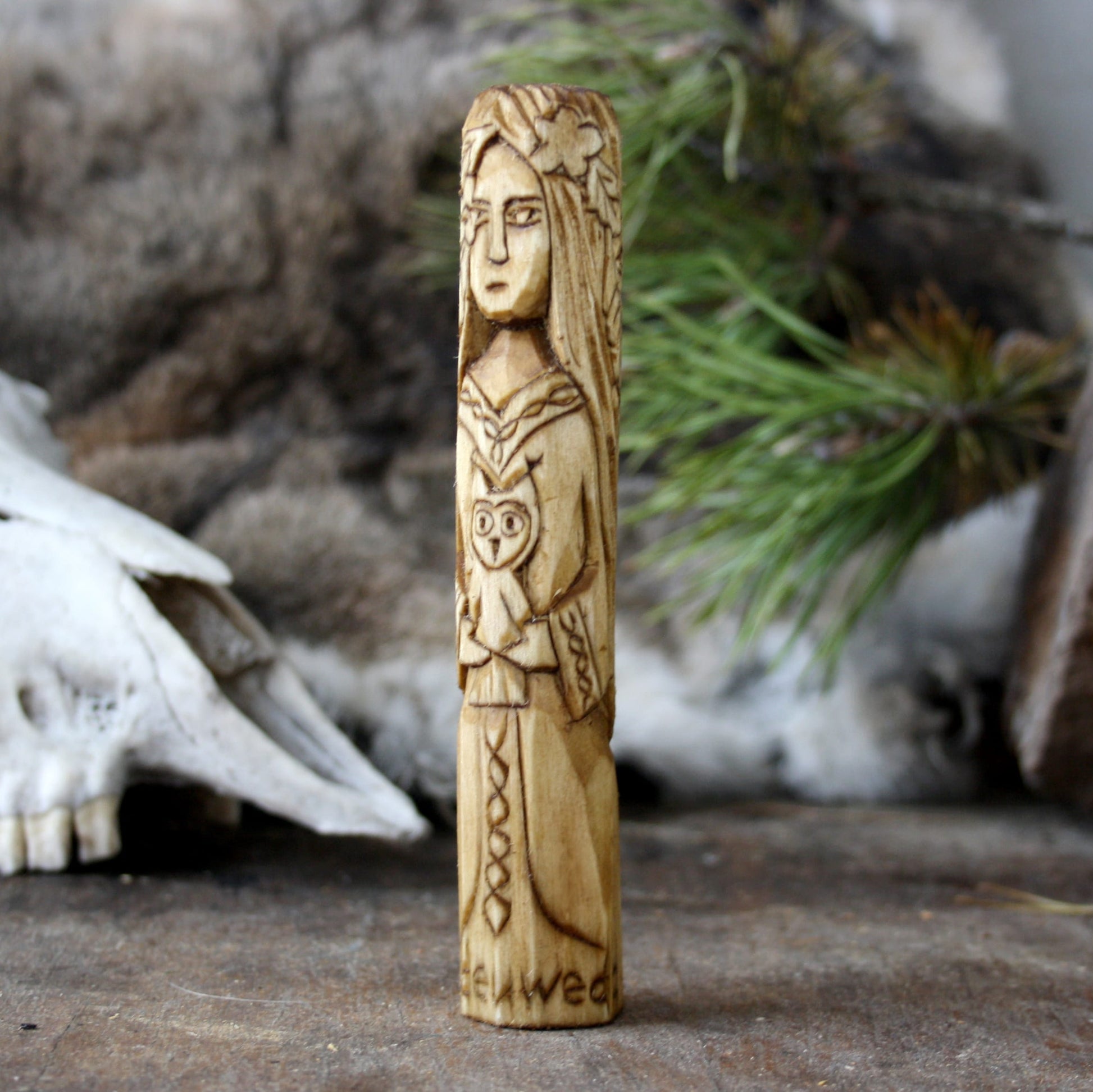 Blodeuwedd Celtic goddess 15cm wooden statue opposite side view