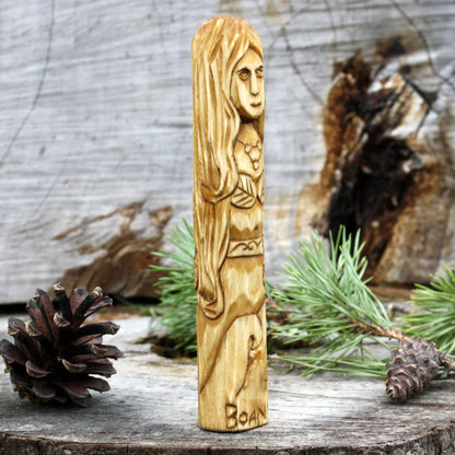 Boann Celtic goddess 15cm wooden statue side detail