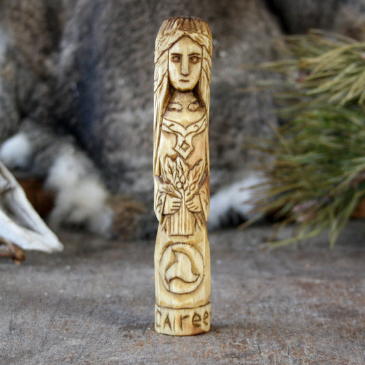 Caireen Celtic goddess of protection and children 15cm hand-carved wooden statue front view