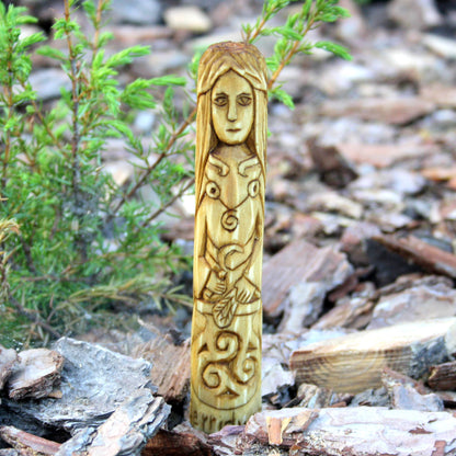 Cerridwen Celtic goddess of transformation 15cm hand-carved wooden statue front view