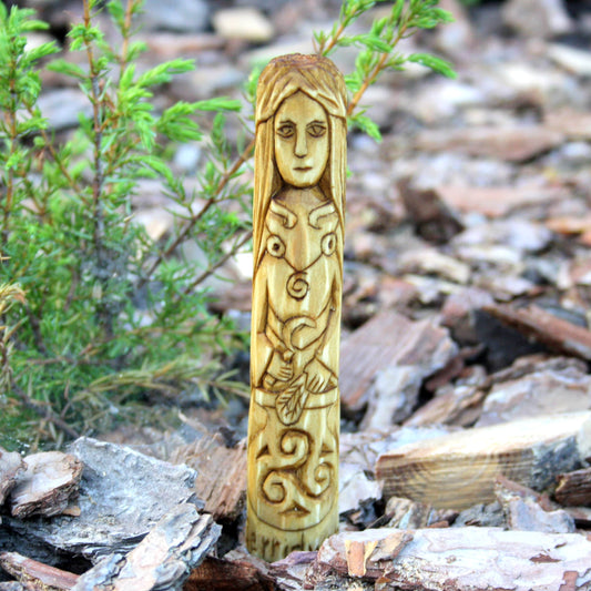 Cerridwen Celtic goddess of transformation 15cm hand-carved wooden statue front view