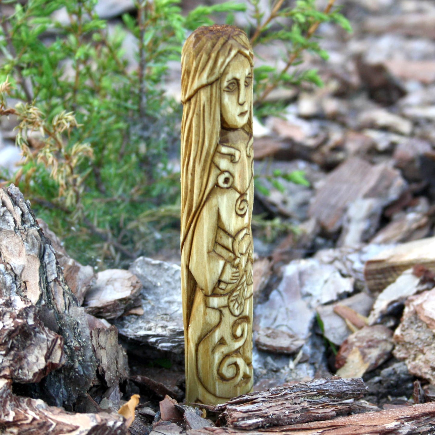Cerridwen Celtic goddess of transformation 15cm hand-carved wooden statue side view