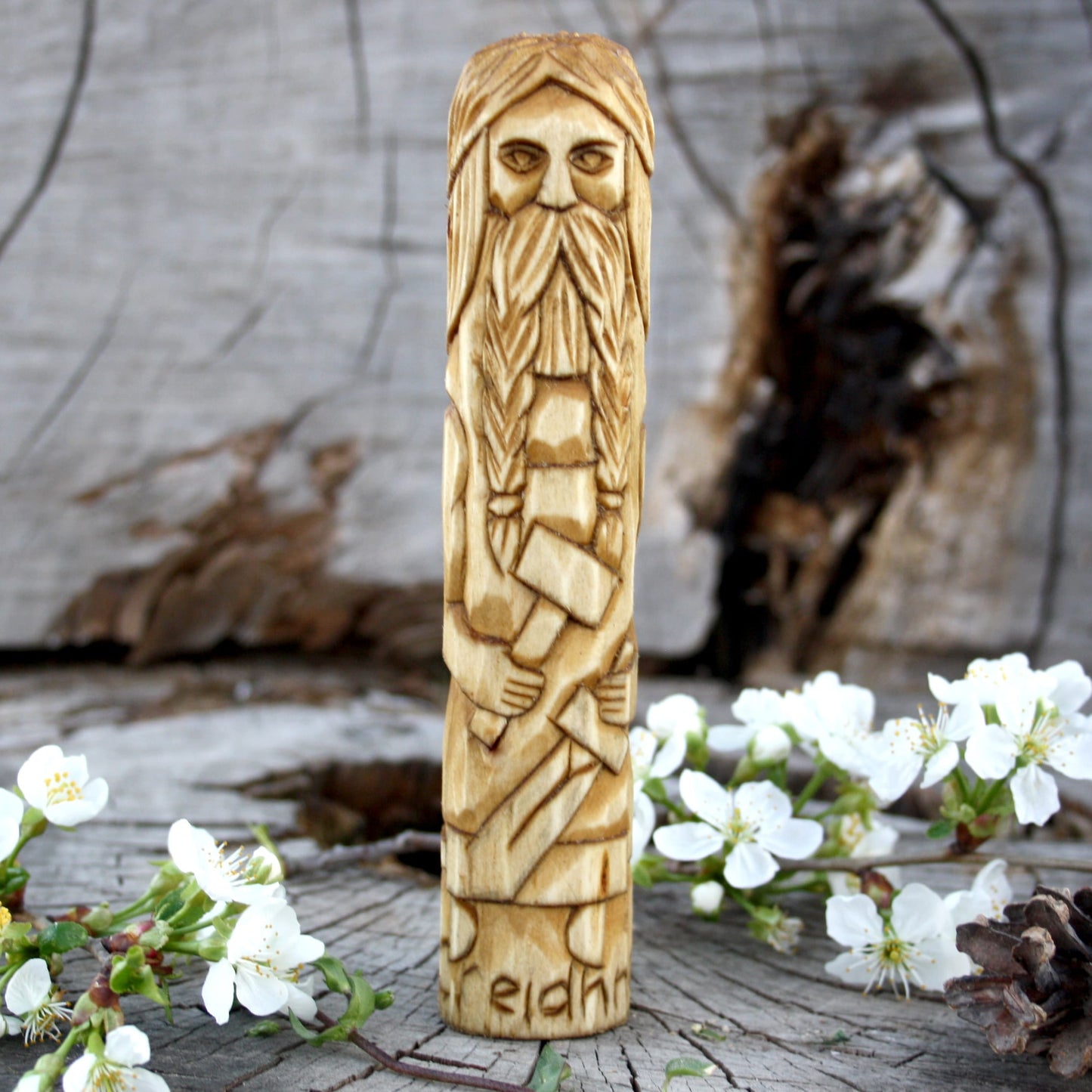 Creidhne Celtic god of goldsmithing and craftsmanship 15cm hand-carved wooden statue front view