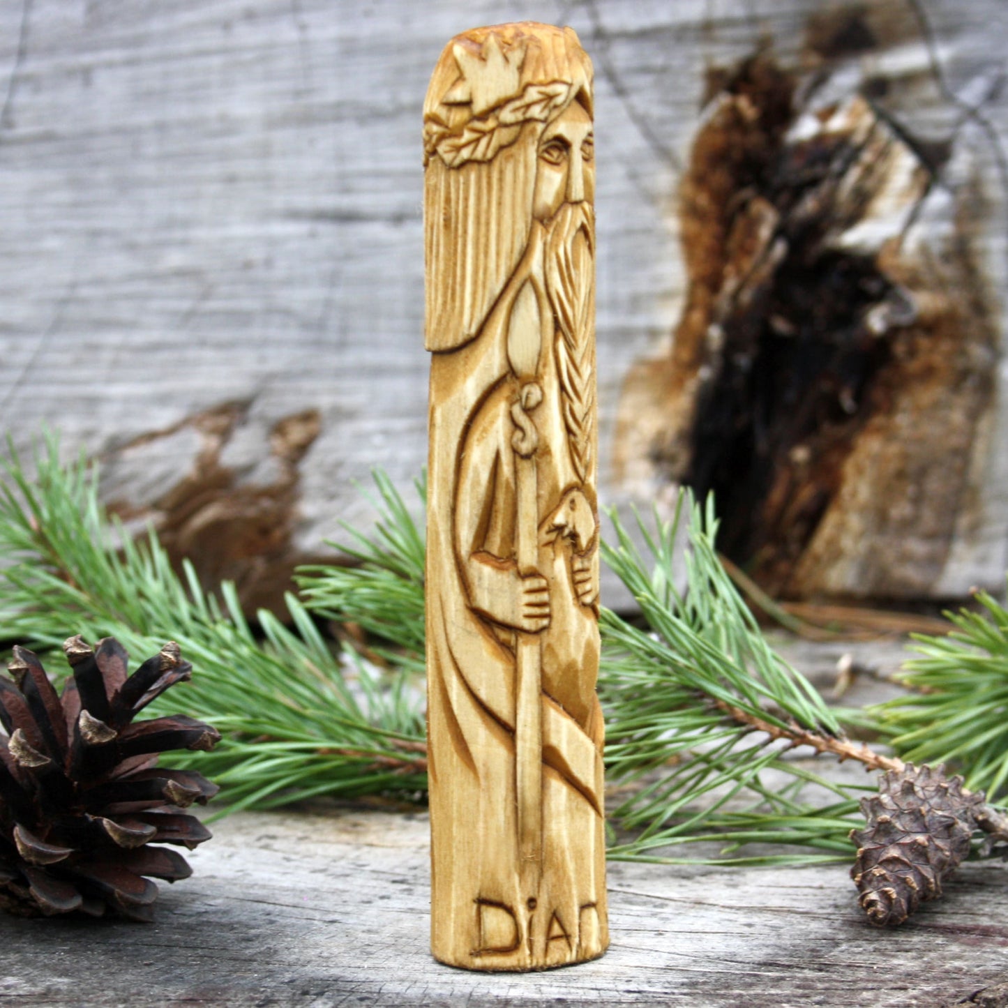 Dian Cécht Celtic god 15cm wooden statue side detail