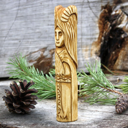Domnu Celtic goddess 15cm wooden statue side detail