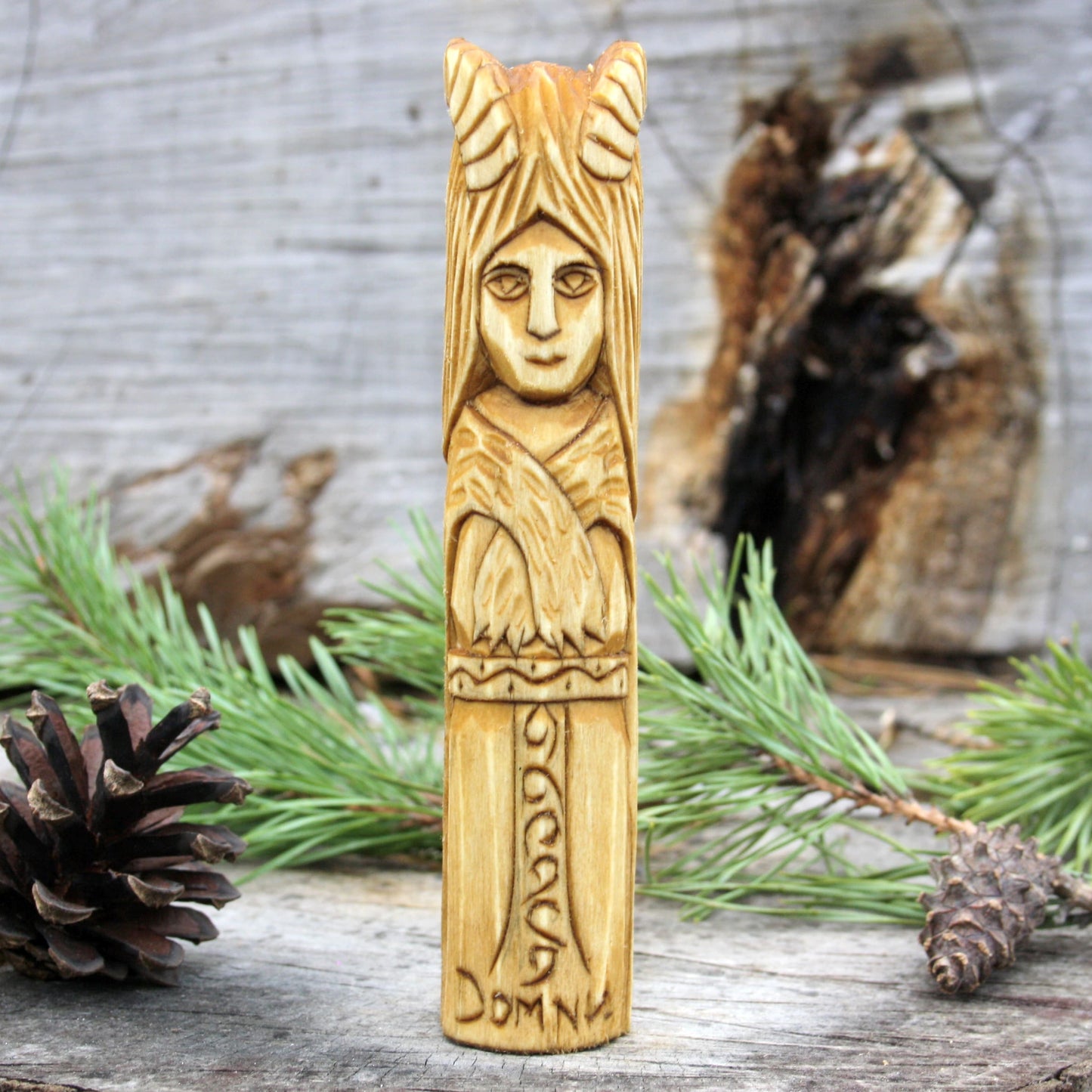 Domnu Celtic goddess of the sea 15cm hand-carved wooden statue front view