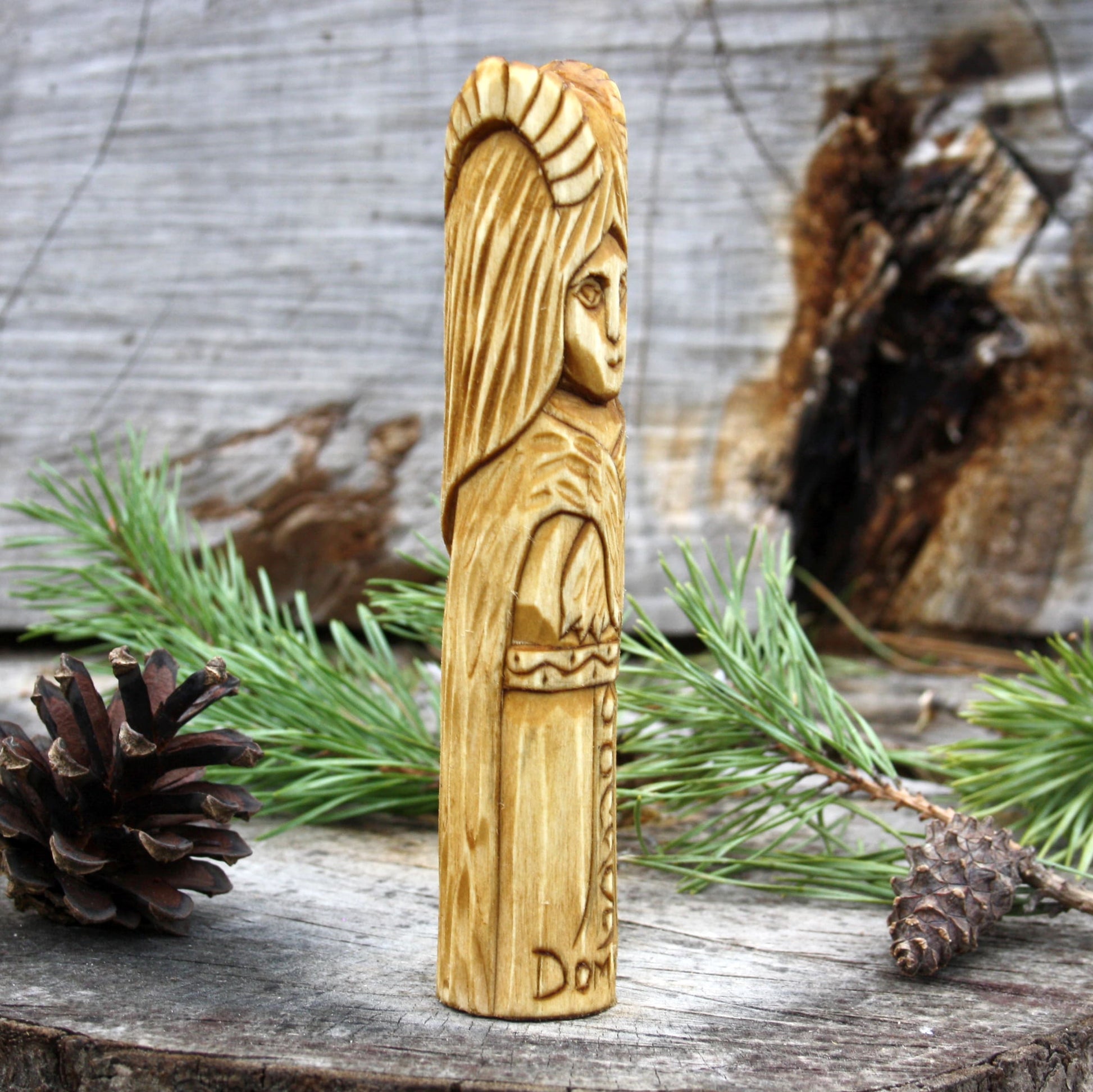 Domnu Celtic goddess of the sea 15cm hand-carved wooden statue side view