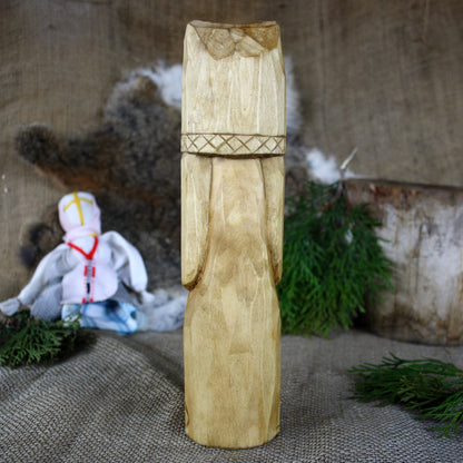 Back view of Makosh Slavic Goddess wooden statue 25 cm