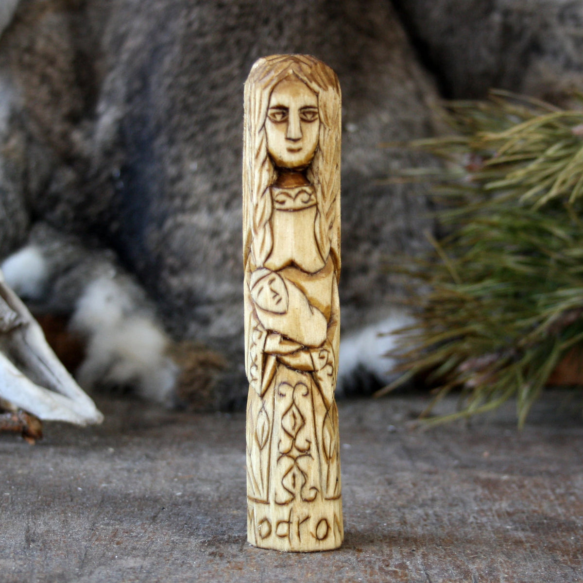 Modron Celtic Mother Goddess 15cm hand-carved wooden statue front view