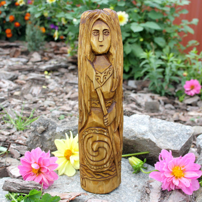 25 cm wooden Morrigan goddess sculpture with intricate Celtic clothing carvings