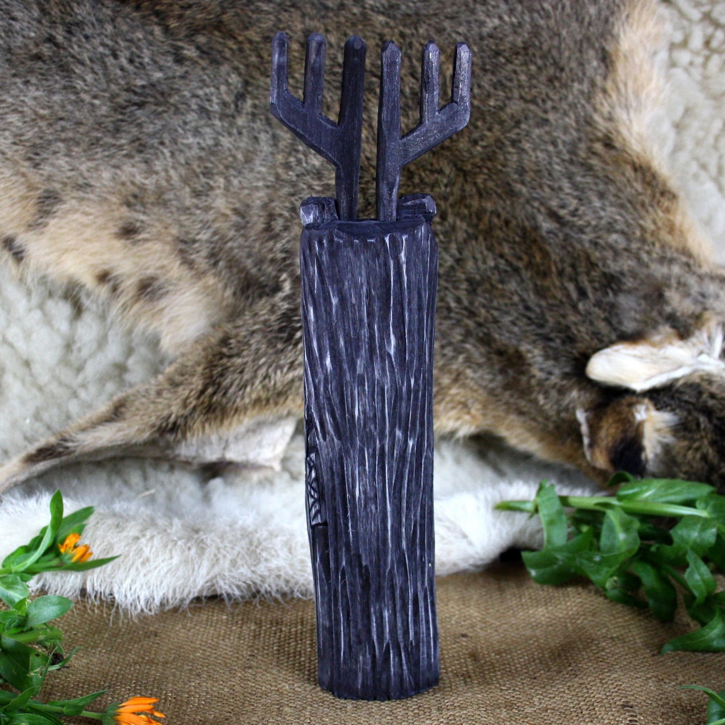 Bck sie of Veles dark Slavic wooden idol 20 cm with removable wooden horns 